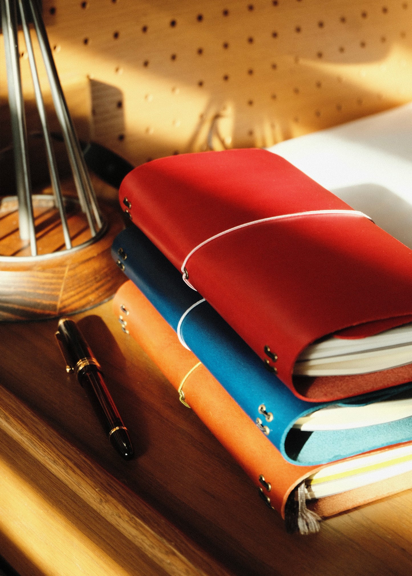 [ONHAND] The Leather Folio [Traveler's]