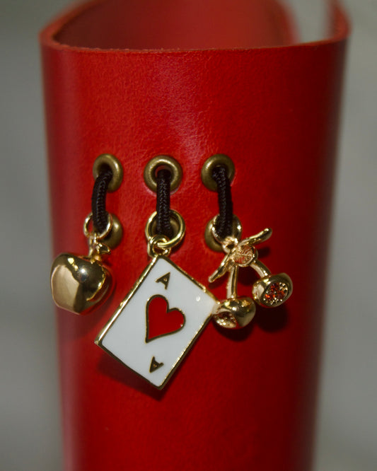 Charms [M]