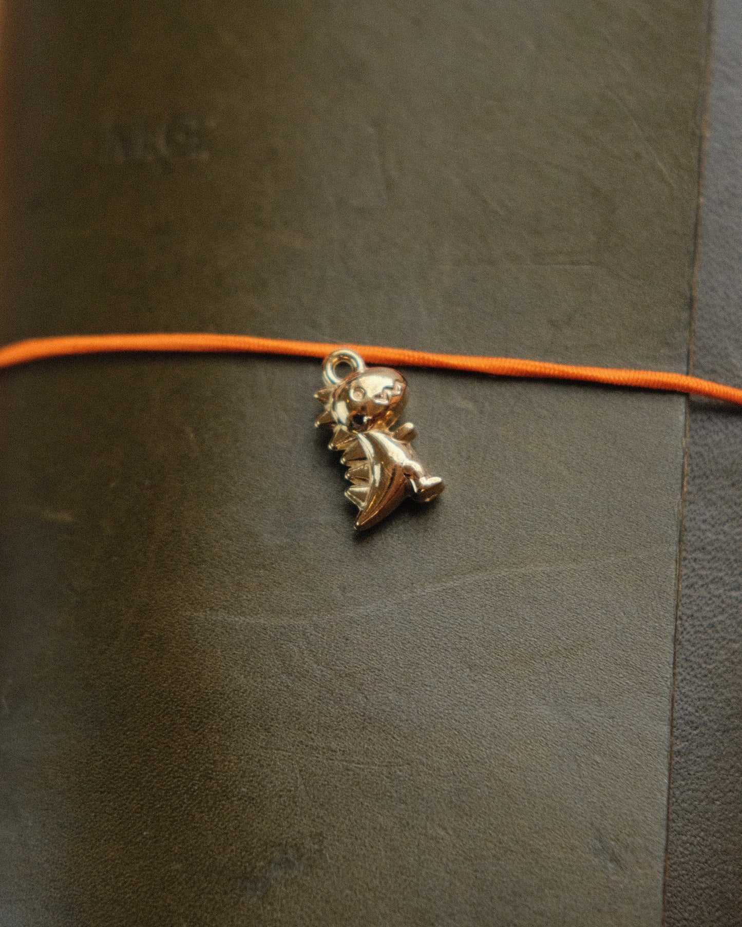 Charms [M]